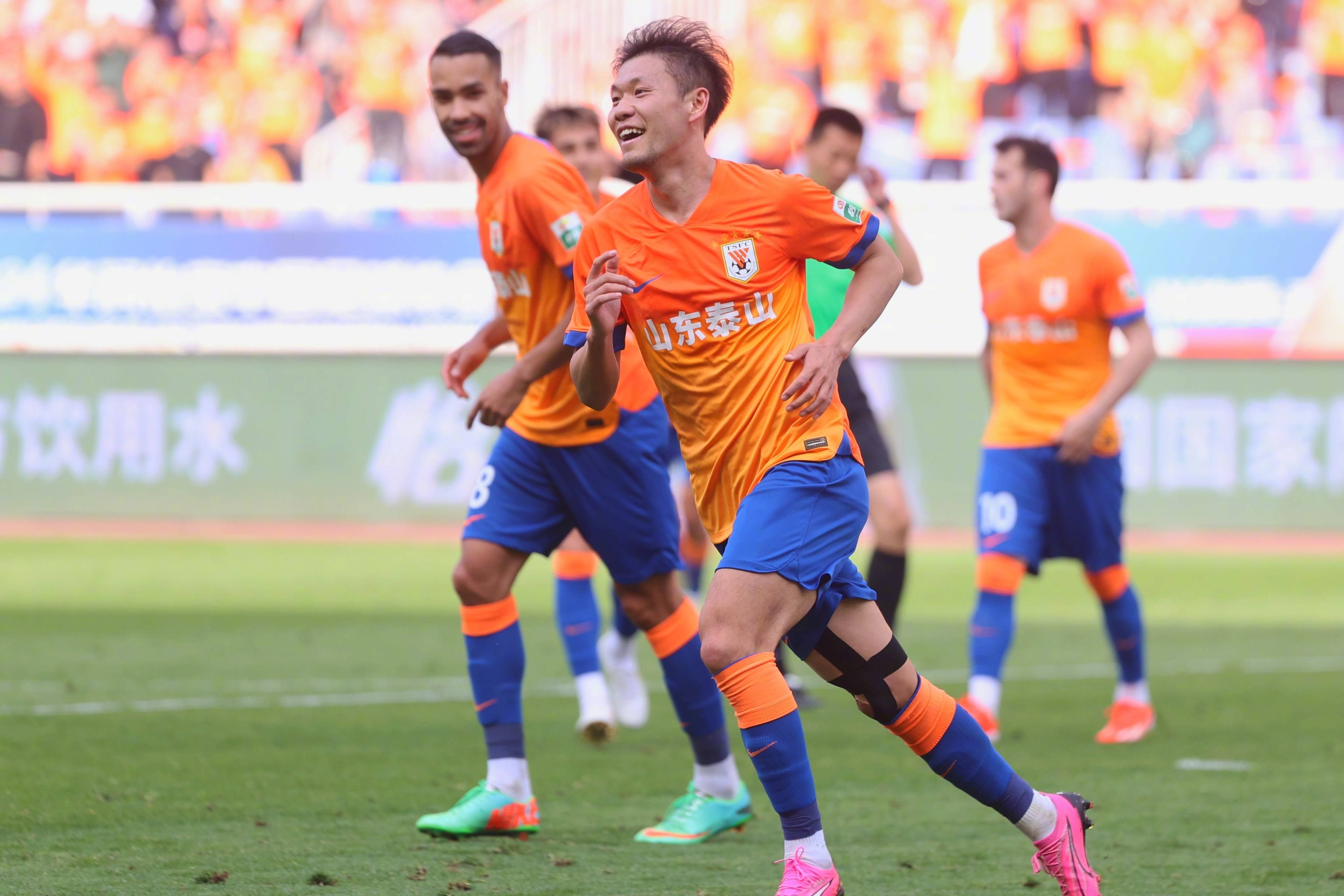 九游体育登录-包含高温天气下中超比赛受影响，球员体能受考验的词条