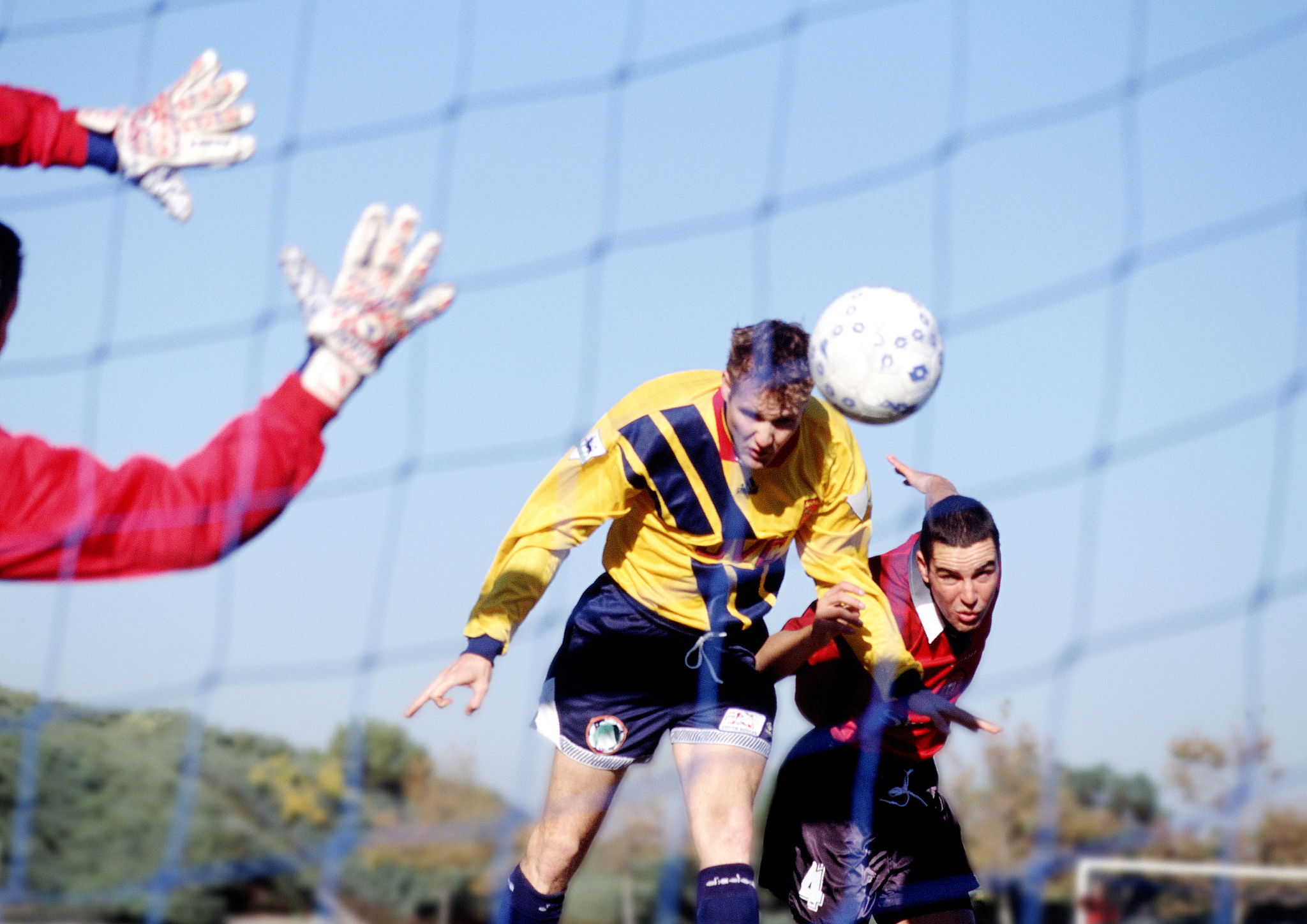 九游体育官方入口-包含激情四溢赛场上，球员技艺精湛场面震撼的词条