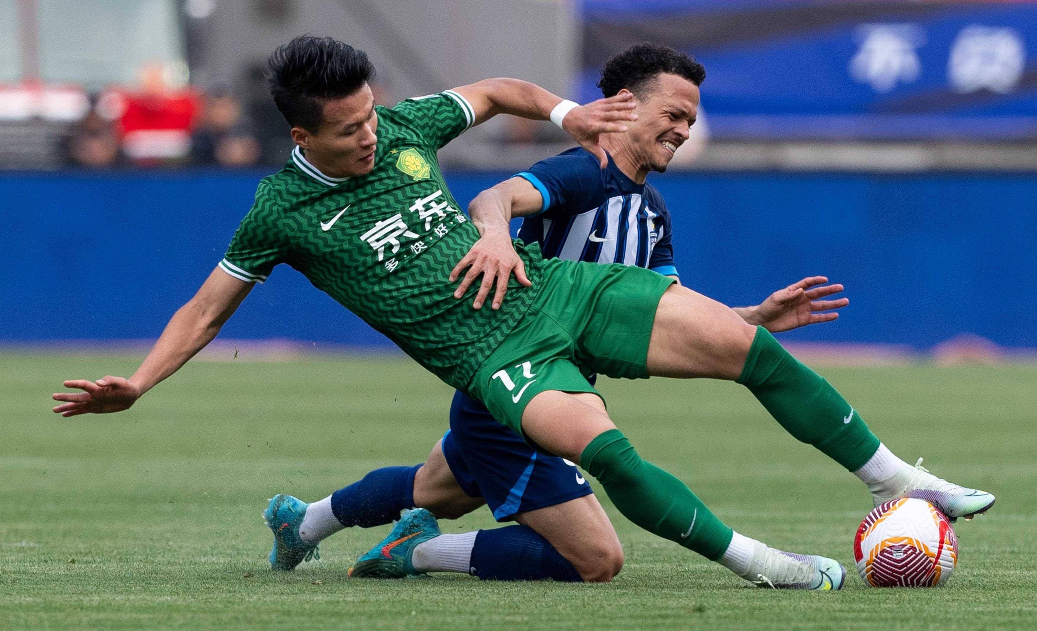 九游体育官方登录入口-中超季后赛开启，球员奋勇拼搏争夺胜利