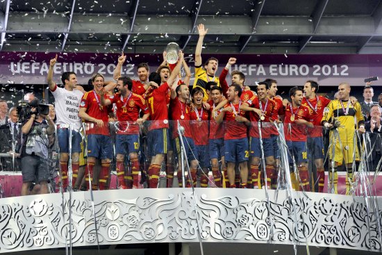 巴西队引领风暴,登顶颁奖台的简单介绍 巴西队引领风暴,登顶颁奖台的简单介绍