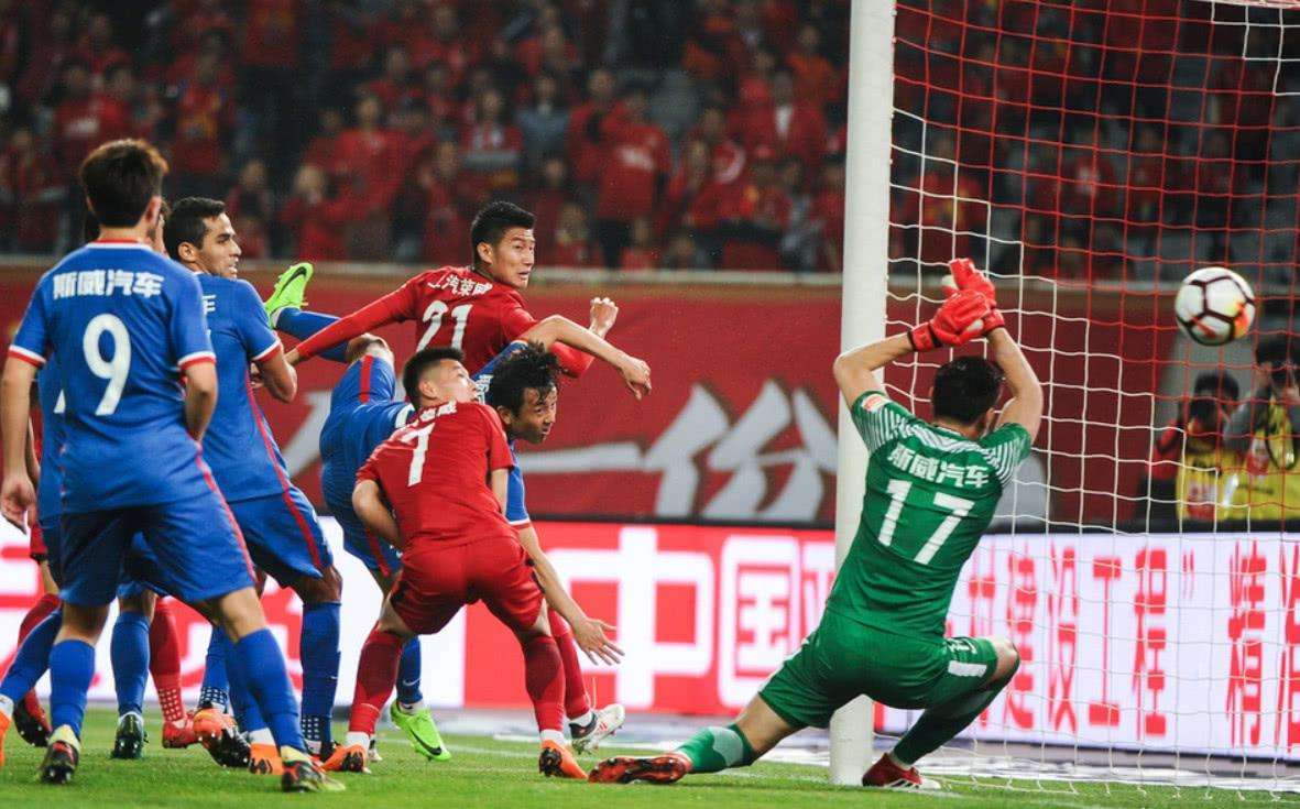 上港胜斯威，实力更胜一筹