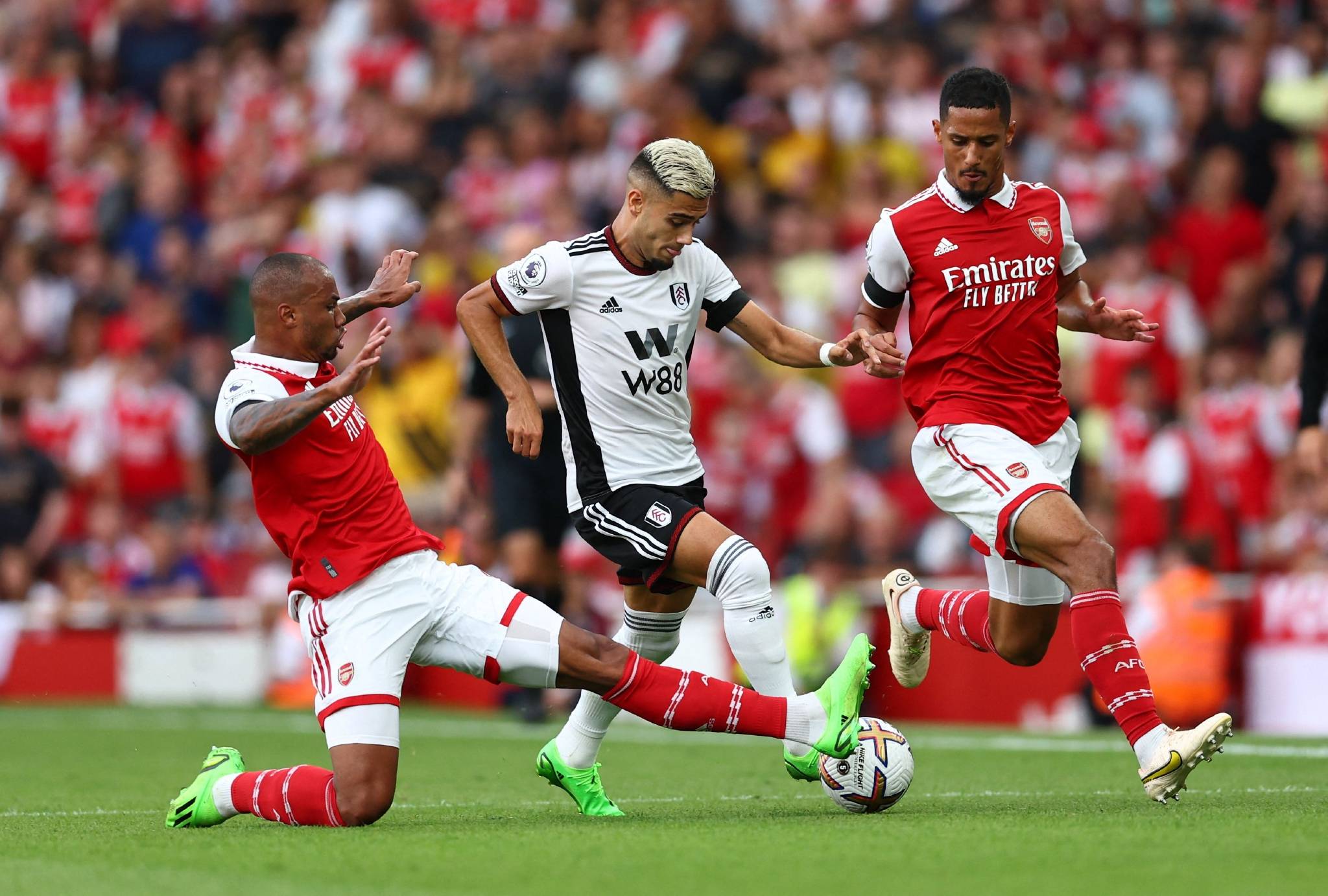 阿森纳主场大胜，新赛季气势如虹