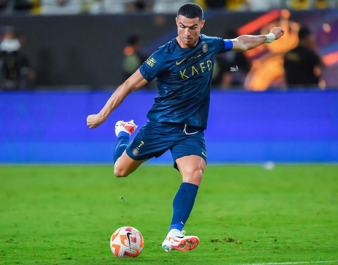 卡利亚里凭借头号射手取得胜利，实现胜利