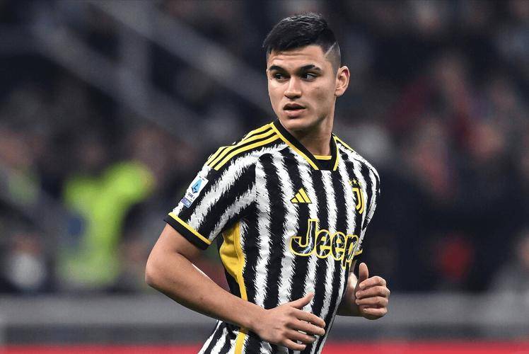 九游体育官网-关于尤文图斯领先积分榜，表现稳健的信息