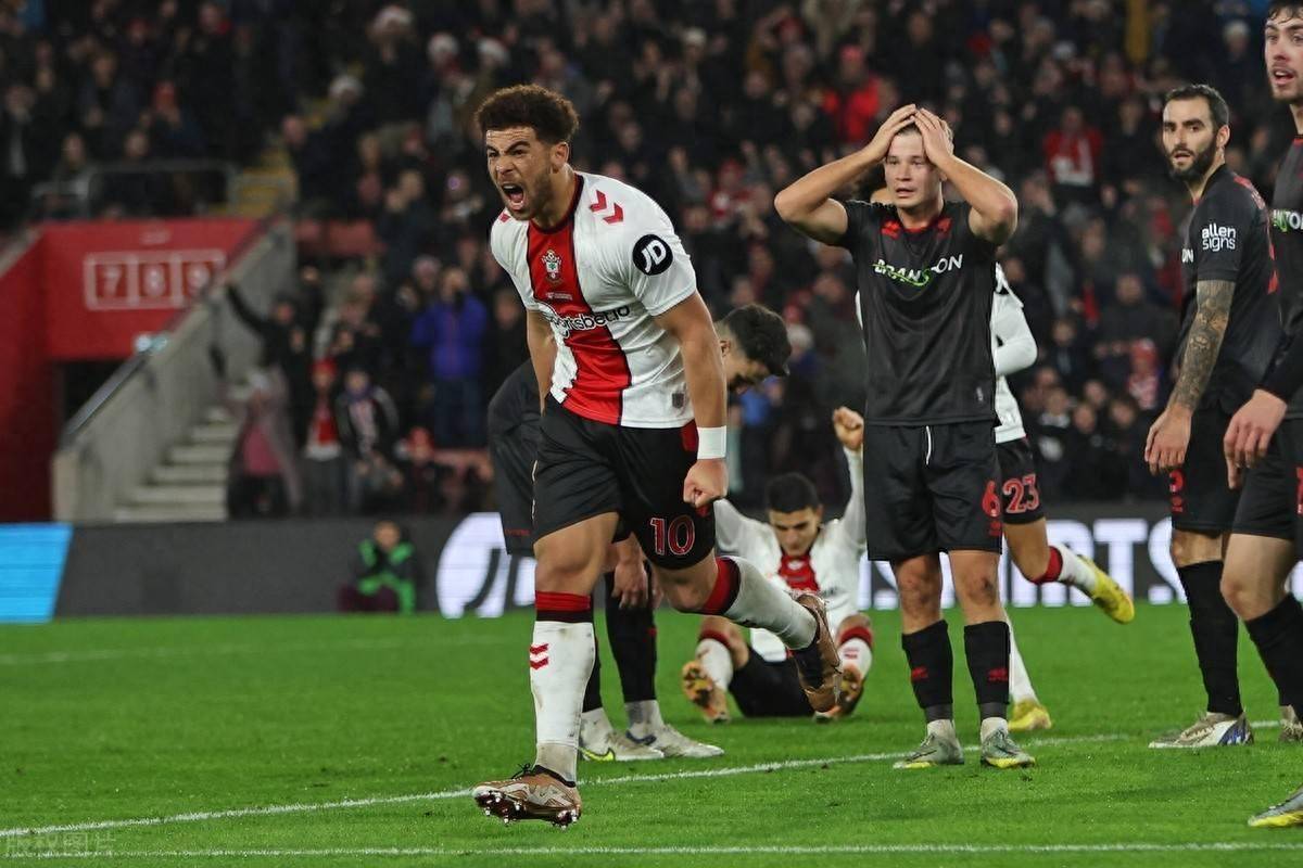 斯旺西主场大胜,继续保持不败走势的简单介绍 斯旺西主场大胜,继续保持不败走势的简单介绍