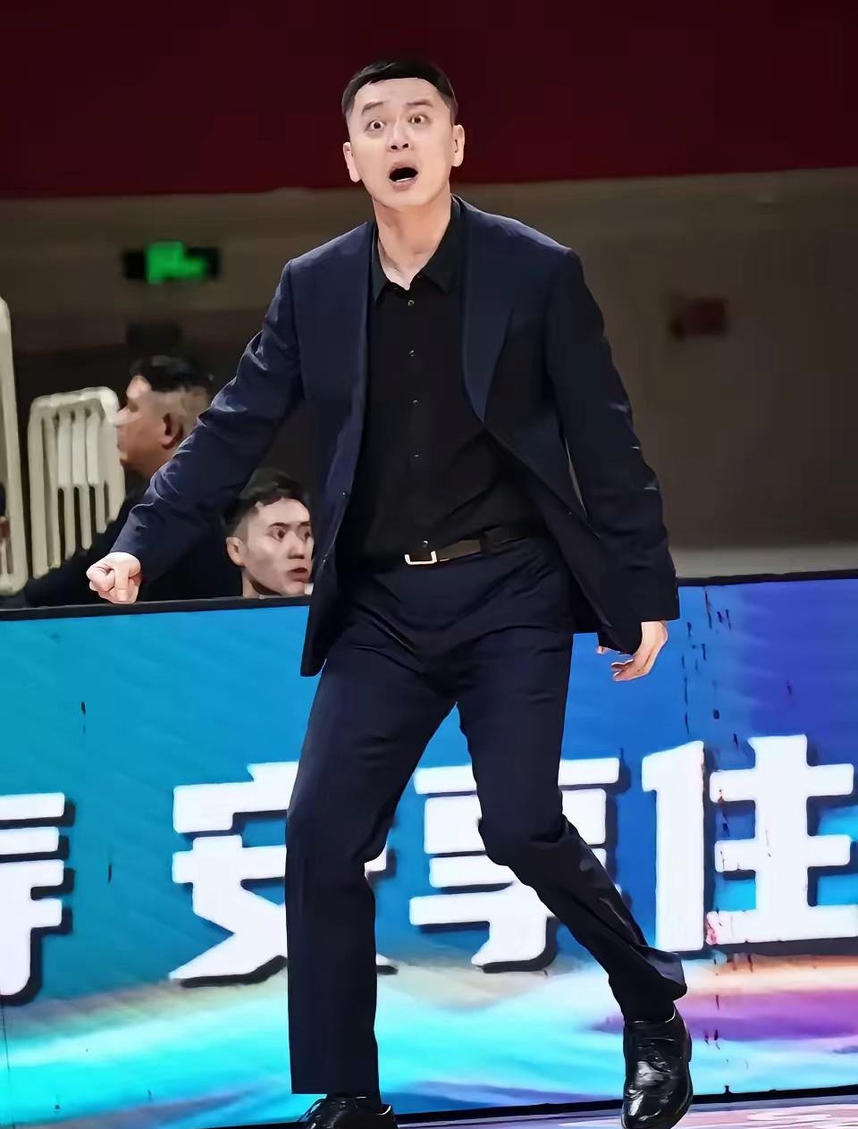 关于辽宁队在场上表现抢眼,震撼全场观众的信息 关于辽宁队在场上表现抢眼,震撼全场观众的信息