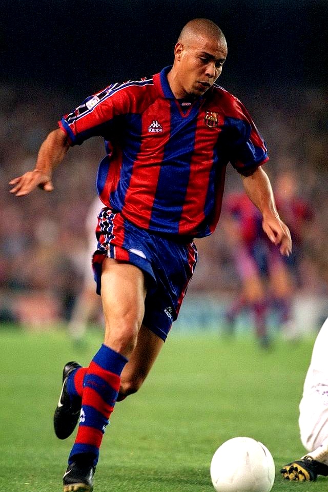 巴萨前锋破解对手防线,领先其他射手一步 巴萨前锋破解对手防线,领先其他射手一步