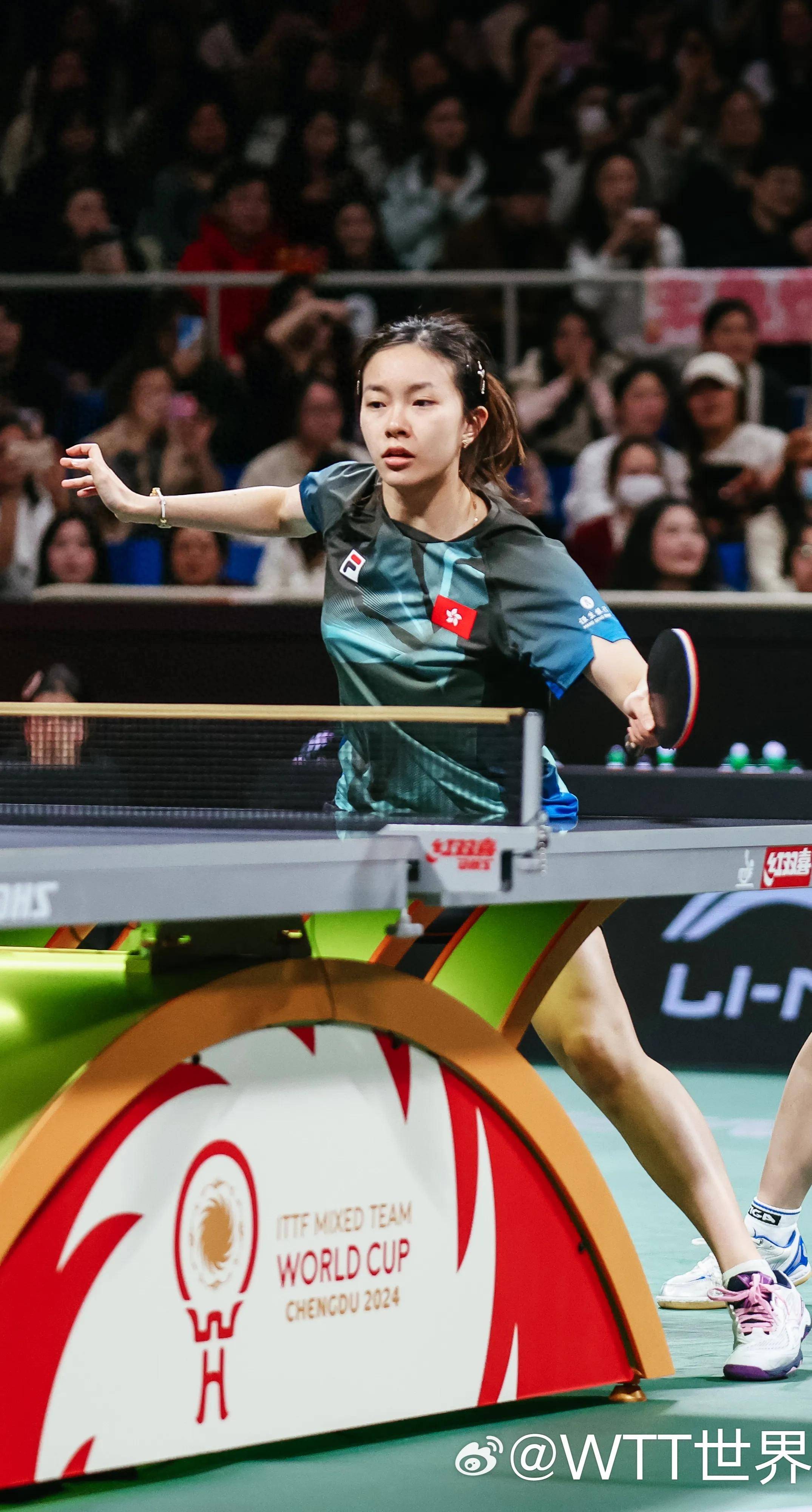 罗马尼亚女足球员庆祝进球,团结一致的简单介绍 罗马尼亚女足球员庆祝进球,团结一致的简单介绍