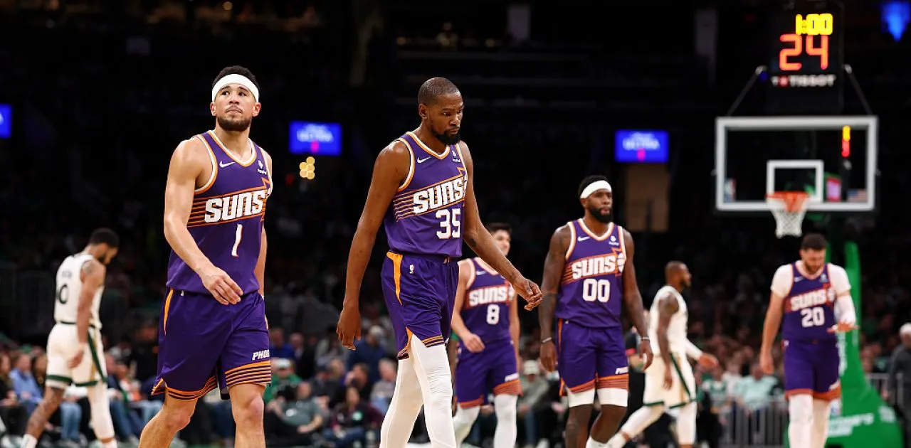 九游体育登录-雄鹿三巨头腾飞，轰炸太阳稳居西区前列的简单介绍