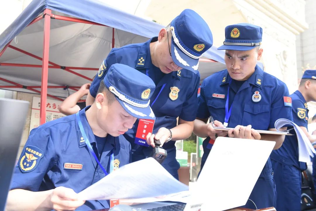 九游体育入口-包含防守火力全开，球队成功晋级下一轮比赛的词条