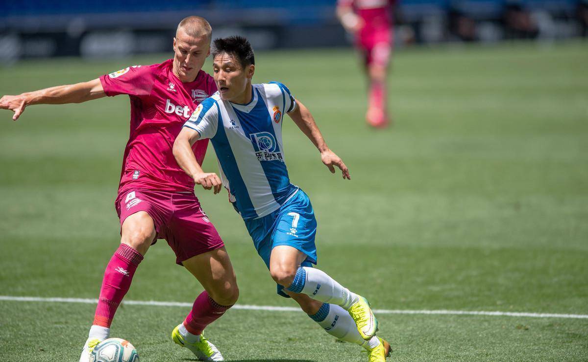 武磊领军中国大胜马耳他落败 武磊领军中国大胜马耳他落败