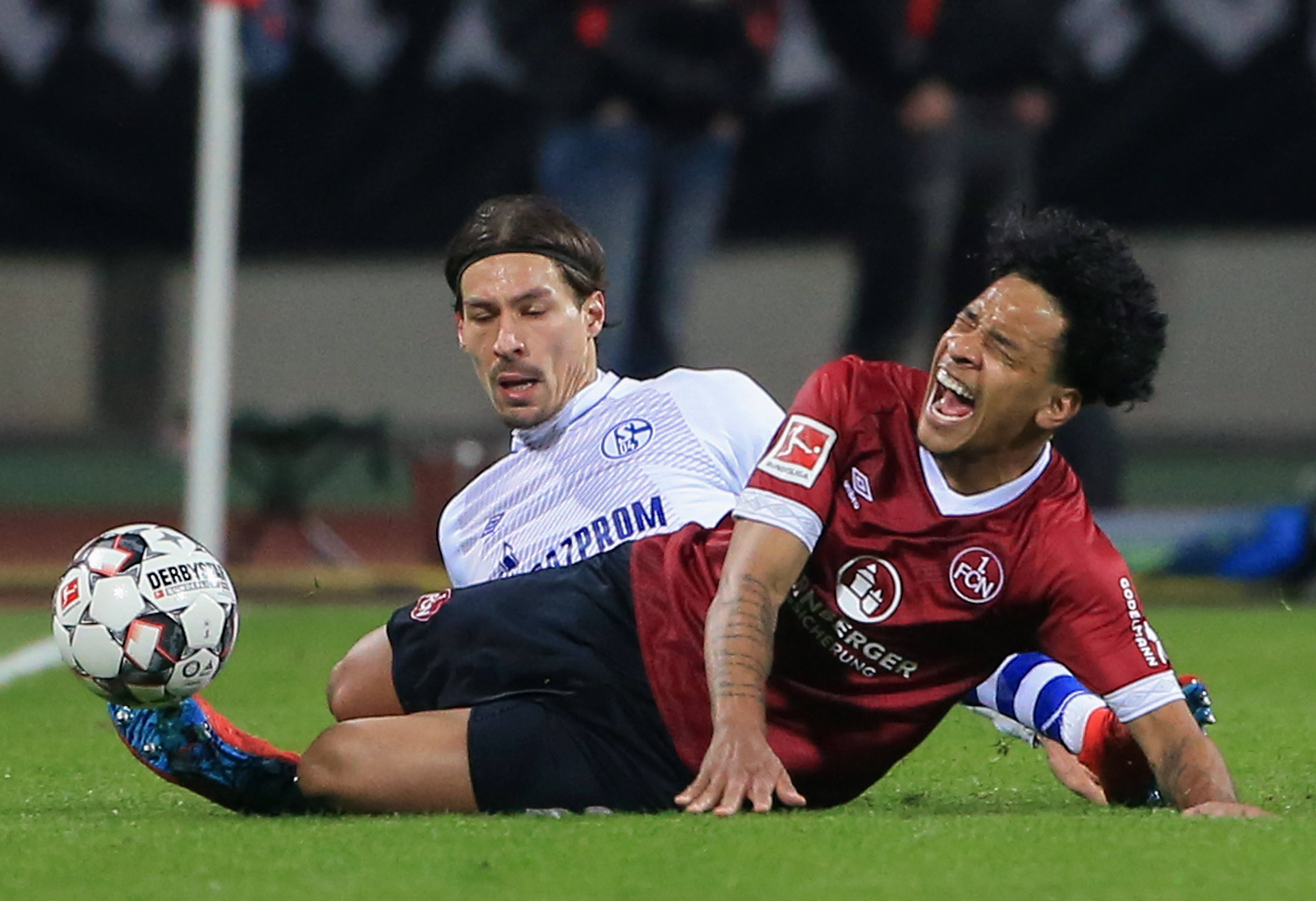 包含纽伦堡主场不敌对手，降至榜单下游的词条