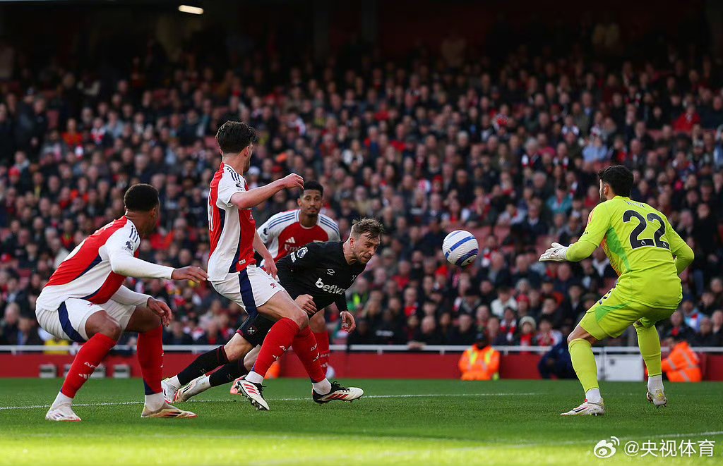 西汉姆连续两场不敌曼城，遭遇困境