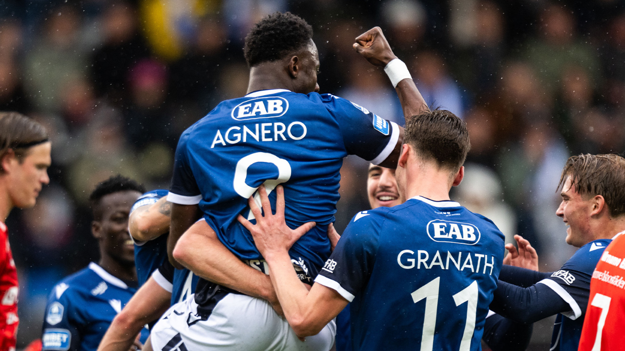 九游体育登录-瑞典球员进攻端表现超卓打破对手防线