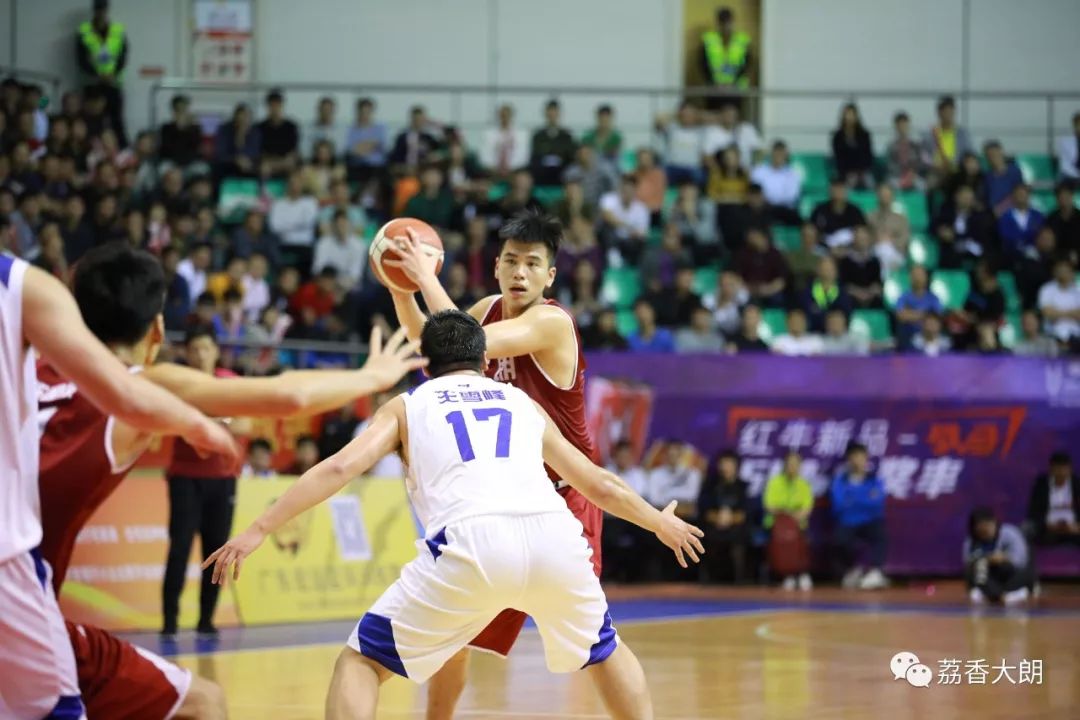 深圳南城队客场遭遇惨败,教练组进行总结反思 深圳南城队客场遭遇惨败,教练组进行总结反思